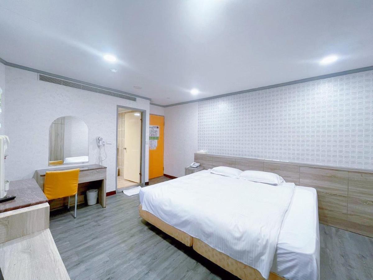 A22 Wei Lu Hotel 薇旅 中レキ市 エクステリア 写真